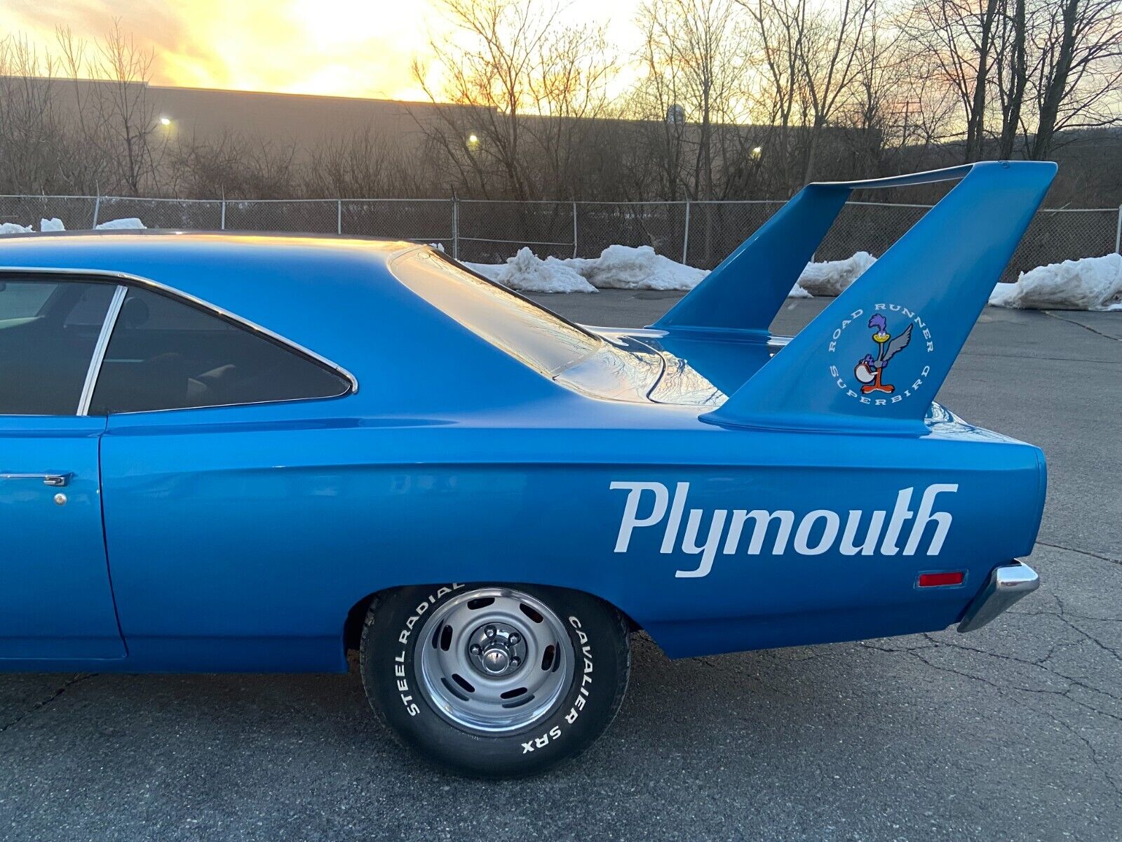 Plymouth-Superbird-Coupe-1970-Blue-Black-99999-21