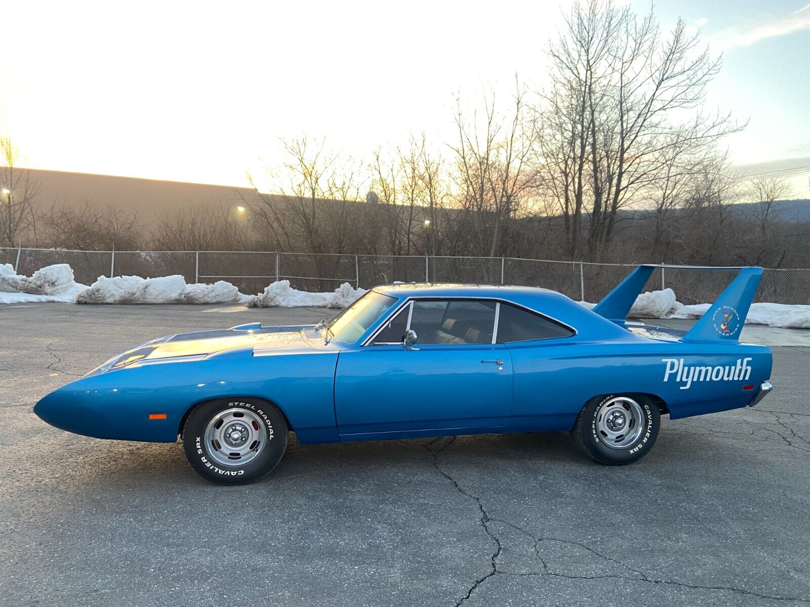 Plymouth-Superbird-Coupe-1970-Blue-Black-99999-3