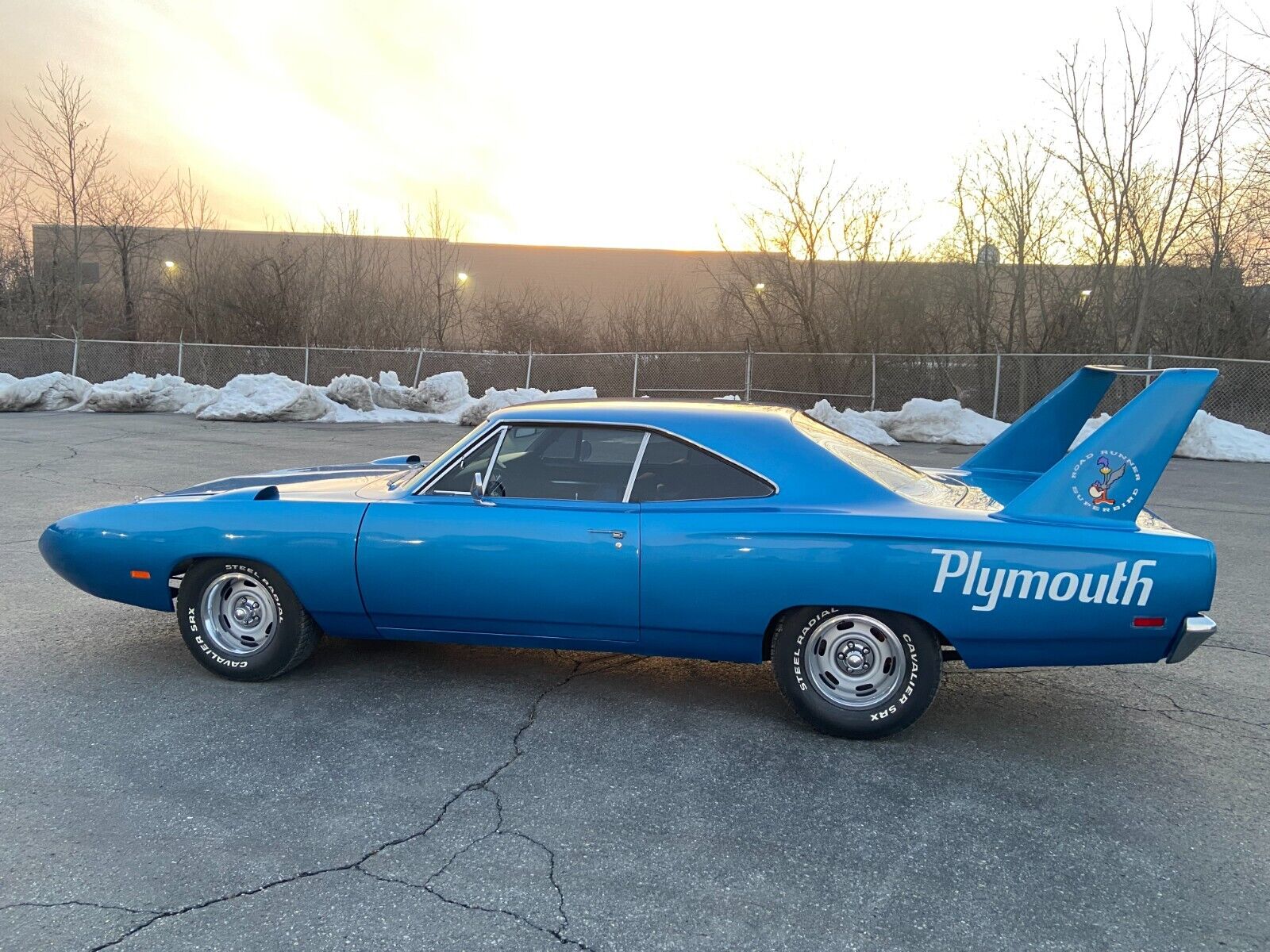 Plymouth-Superbird-Coupe-1970-Blue-Black-99999-4