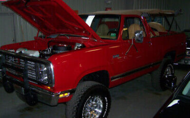 Plymouth-Trail-Duster-SUV-1979-Red-Tan-1267-15