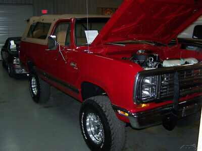 Plymouth-Trail-Duster-SUV-1979-Red-Tan-1267-20