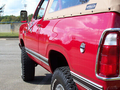 Plymouth-Trail-Duster-SUV-1979-Red-Tan-1267-23