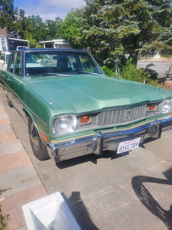 Plymouth-Valiant-1975-green-126896-3