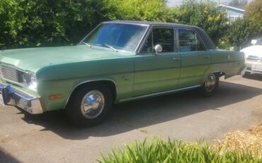 Plymouth-Valiant-1975-green-126896