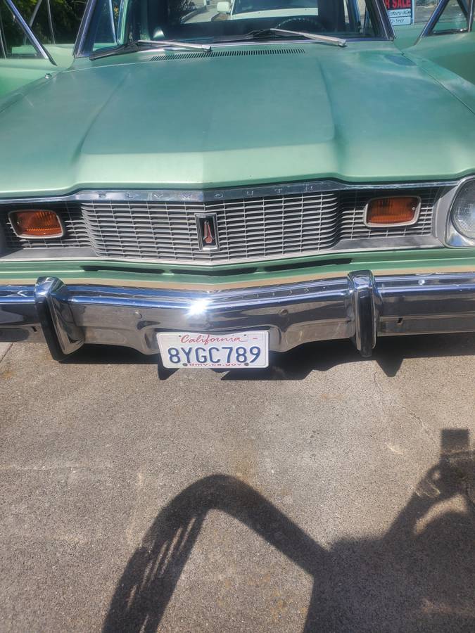 Plymouth-Valiant-1975-green-126896-6