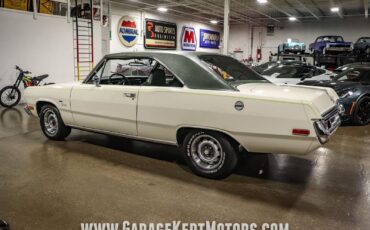 Plymouth-Valiant-Scamp-Coupe-1972-White-Green-28297-9