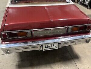 Plymouth-Volare-3.7-Coupe-1978-Red-321869-6