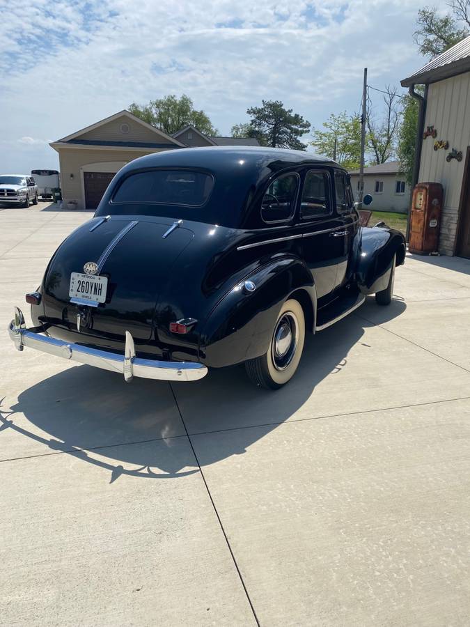 Pontiac-1940-black-67592-3