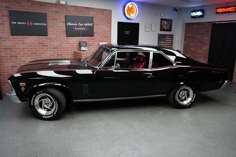 Pontiac-Acadian-1969-Black-Red-115712-6