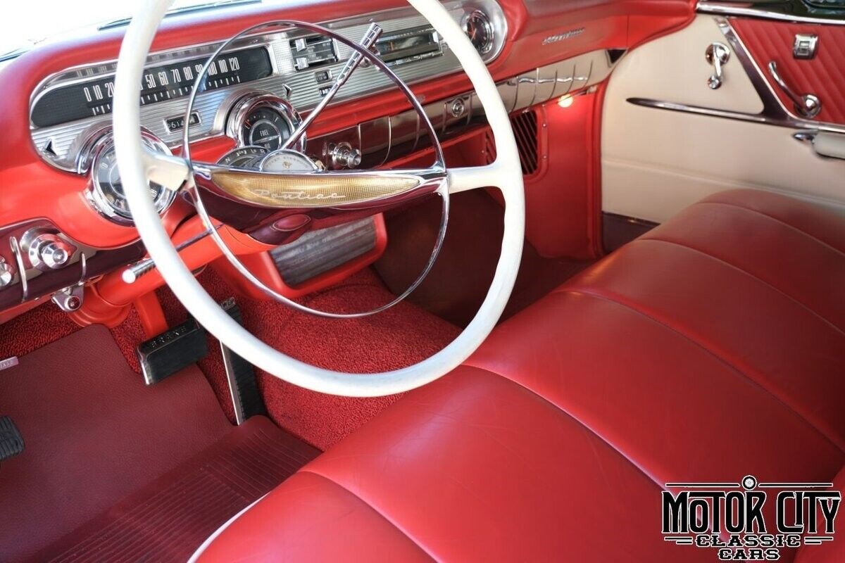 Pontiac-Bonneville-1957-Red-42076-13