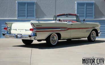 Pontiac-Bonneville-1957-Red-42076-2