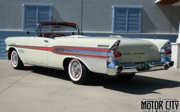 Pontiac-Bonneville-1957-Red-42076-4