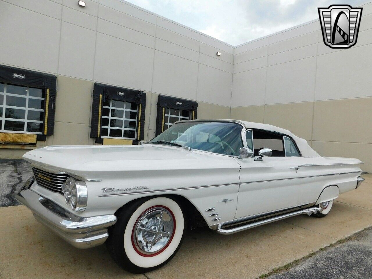 Pontiac-Bonneville-1960-White-Blue-133088-5