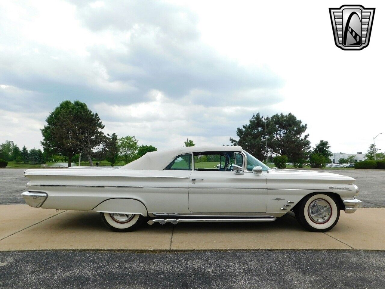 Pontiac-Bonneville-1960-White-Blue-133088-6