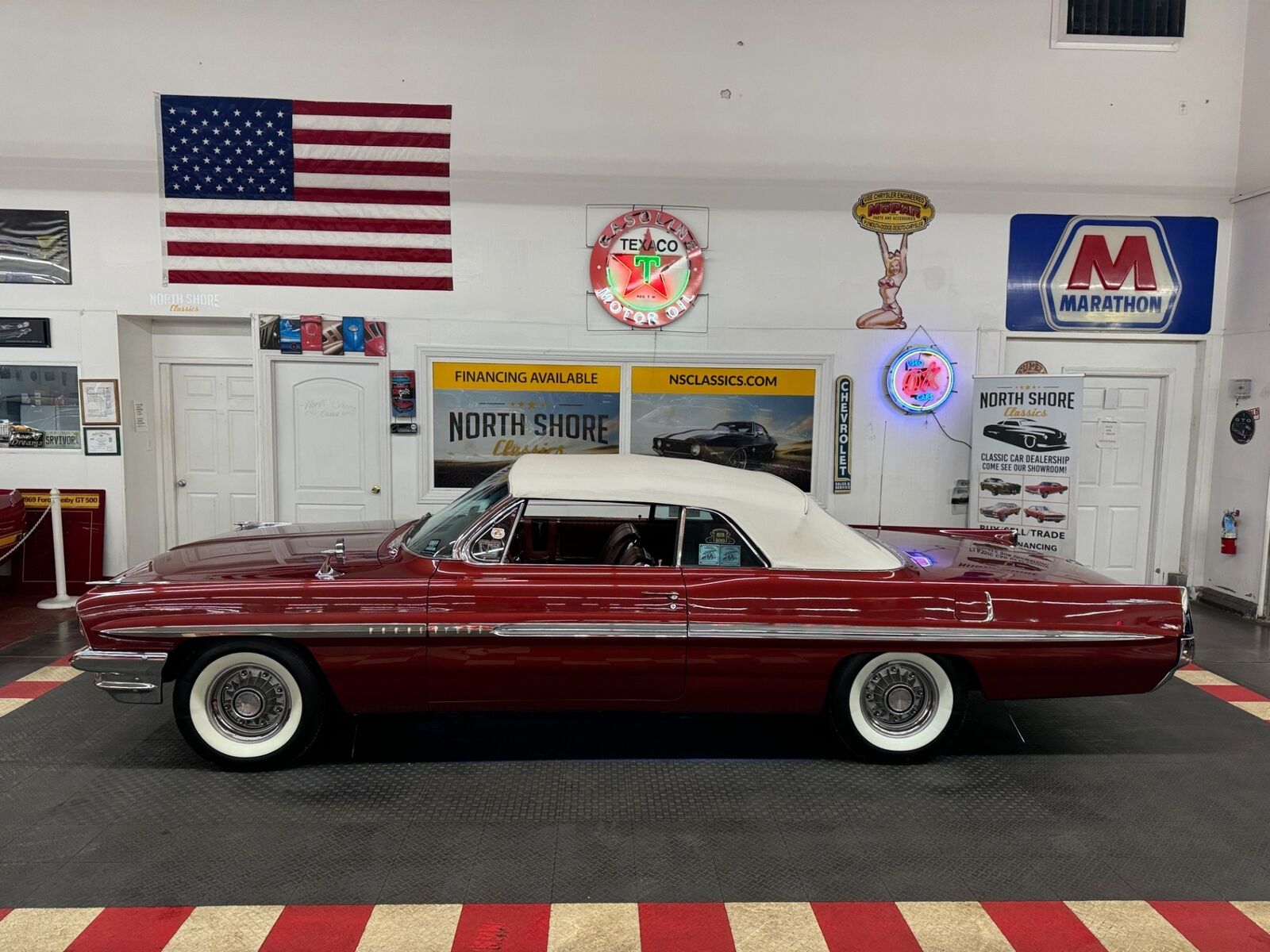 Pontiac-Bonneville-1961-Burgundy-Burgundy-16821-3