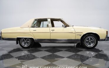 Pontiac-Bonneville-Berline-1977-Yellow-Tan-58049-11