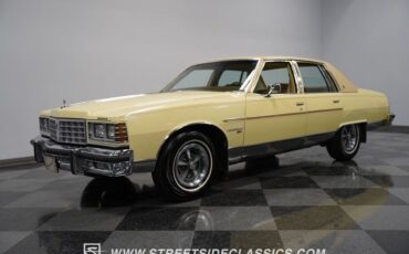 Pontiac-Bonneville-Berline-1977-Yellow-Tan-58049-5