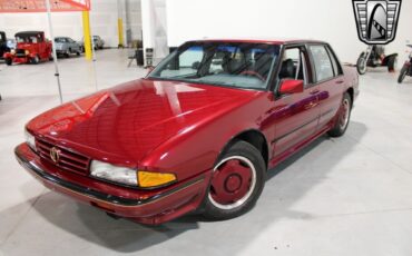 Pontiac-Bonneville-Berline-1988-Red-Gray-23670-2