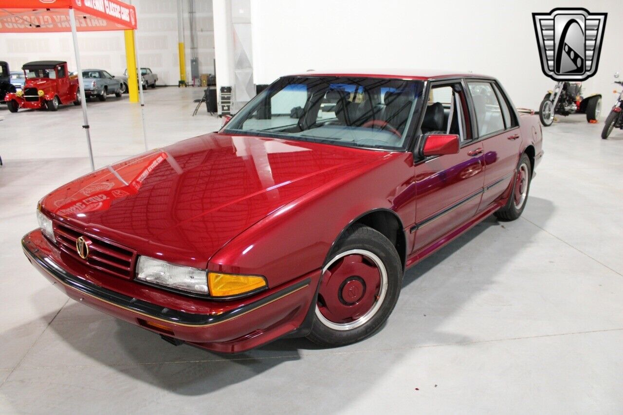 Pontiac-Bonneville-Berline-1988-Red-Gray-23670-2