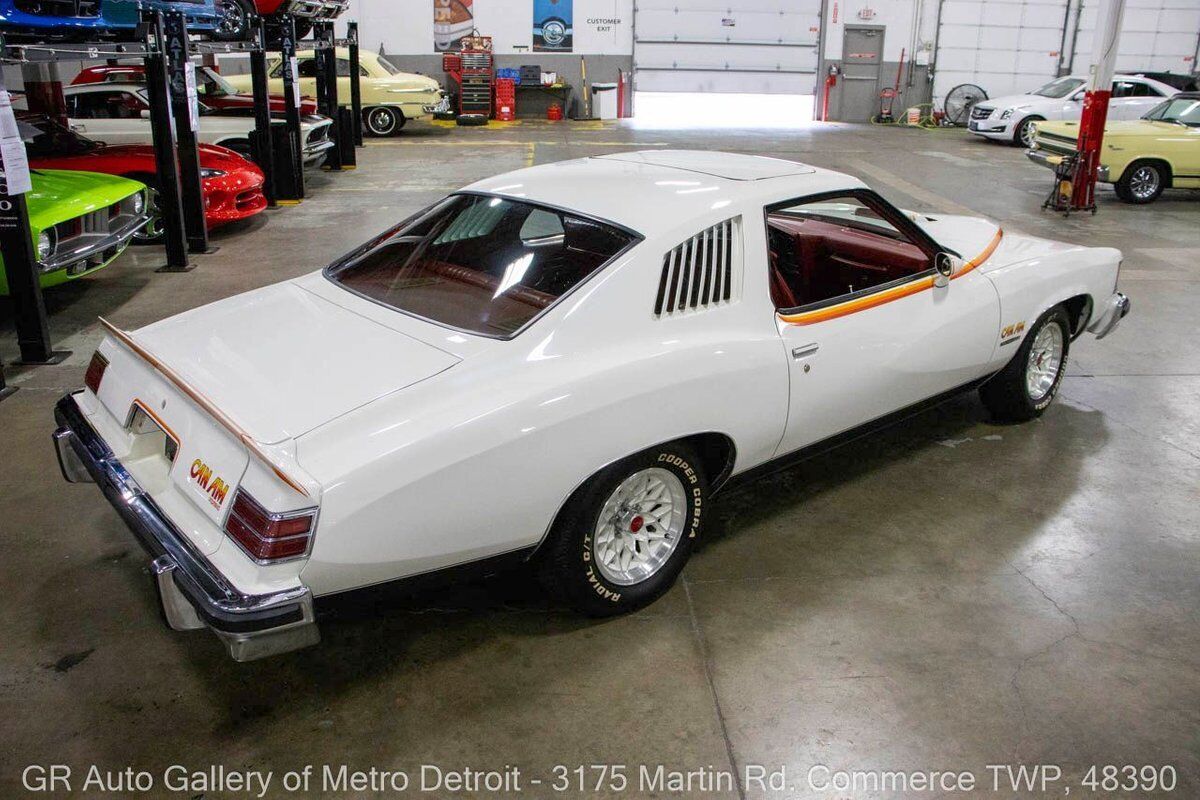 Pontiac-Can-Am-1977-White-Red-114437-6