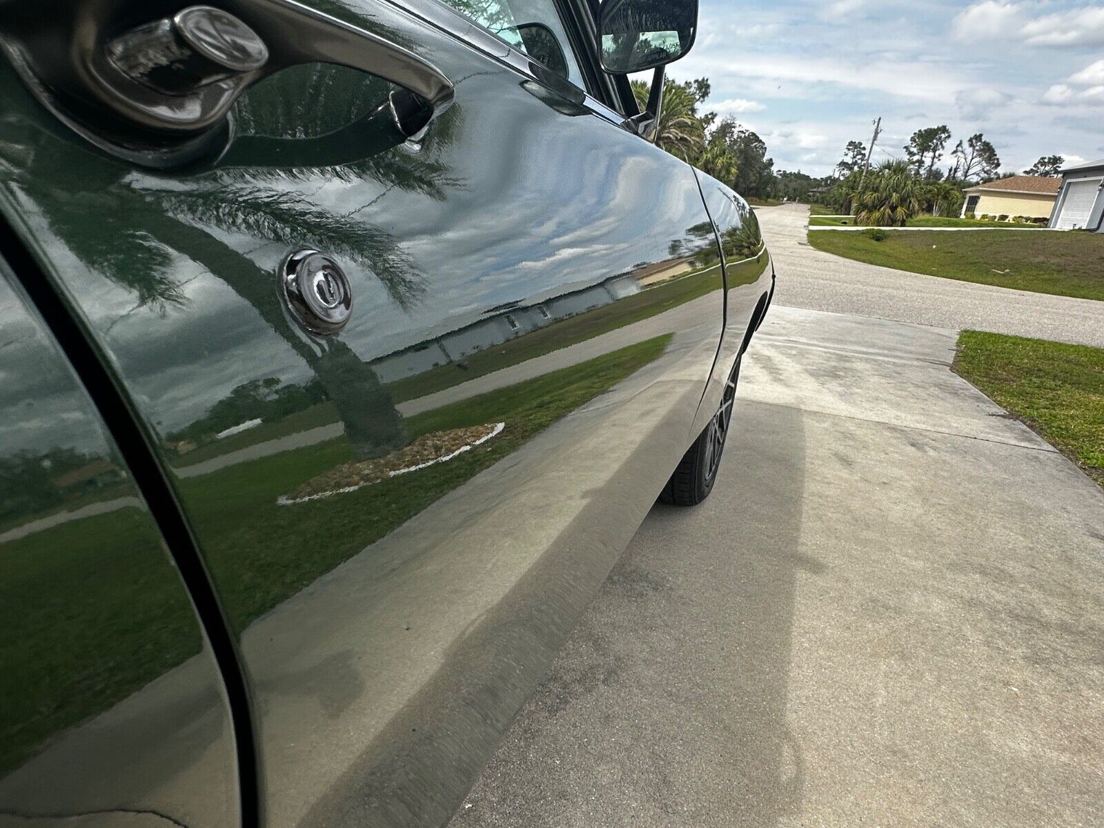 Pontiac-Catalina-Break-1969-Green-and-Gray-silver-green-and-beige-0-11