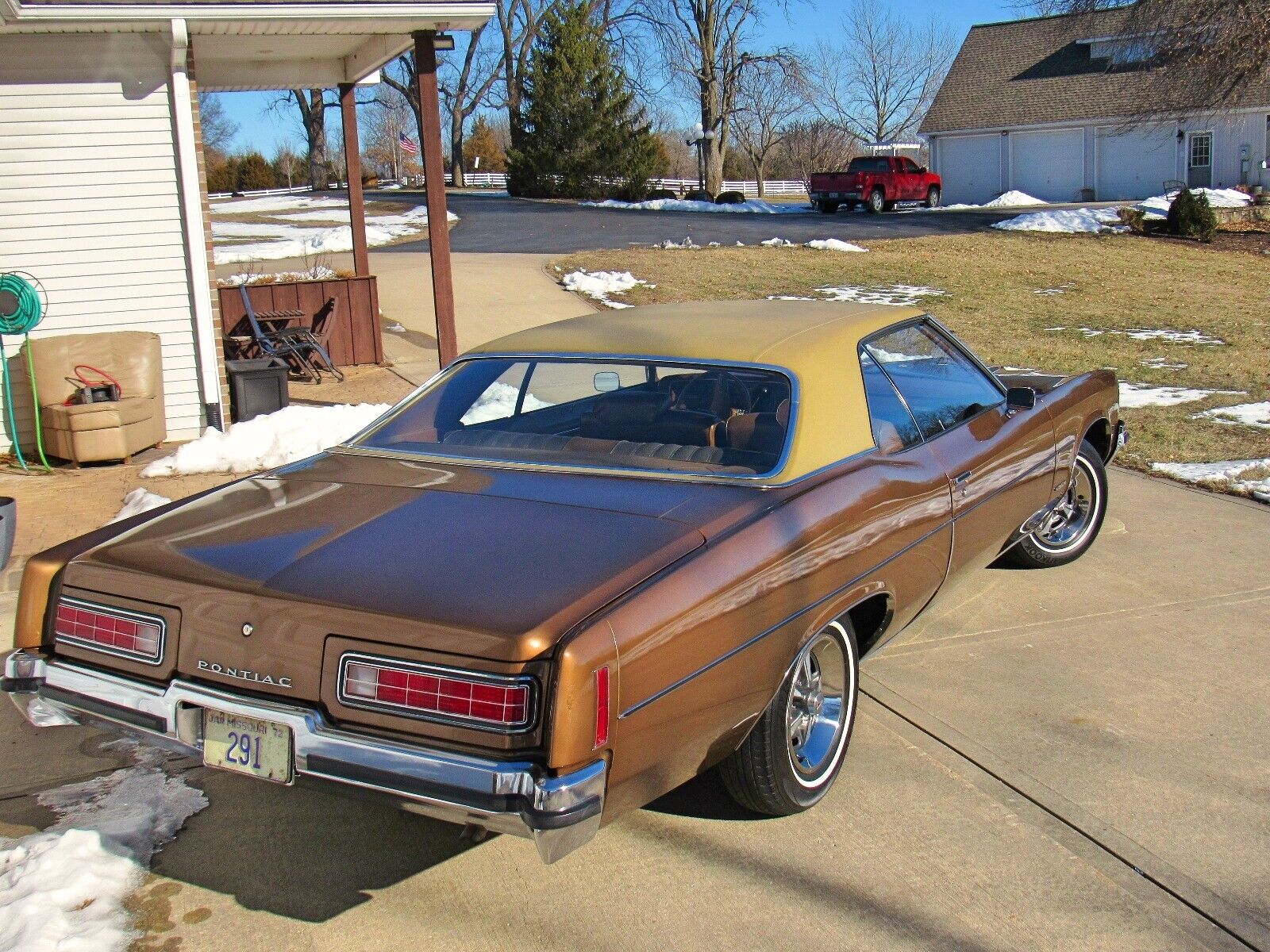 Pontiac-Catalina-Coupe-1972-Cinnamon-Bronze-Metallic-Dark-Saddle-38463-3