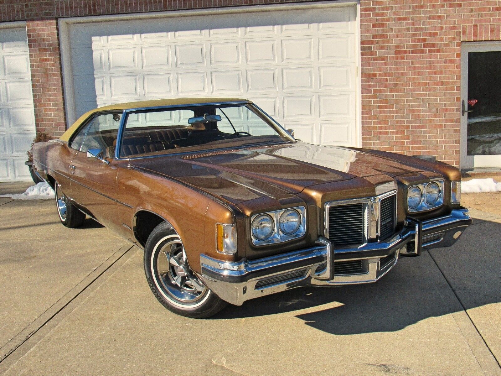 Pontiac-Catalina-Coupe-1972-Cinnamon-Bronze-Metallic-Dark-Saddle-38463-4