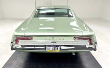 Pontiac-Executive-1968-Green-White-25104-3