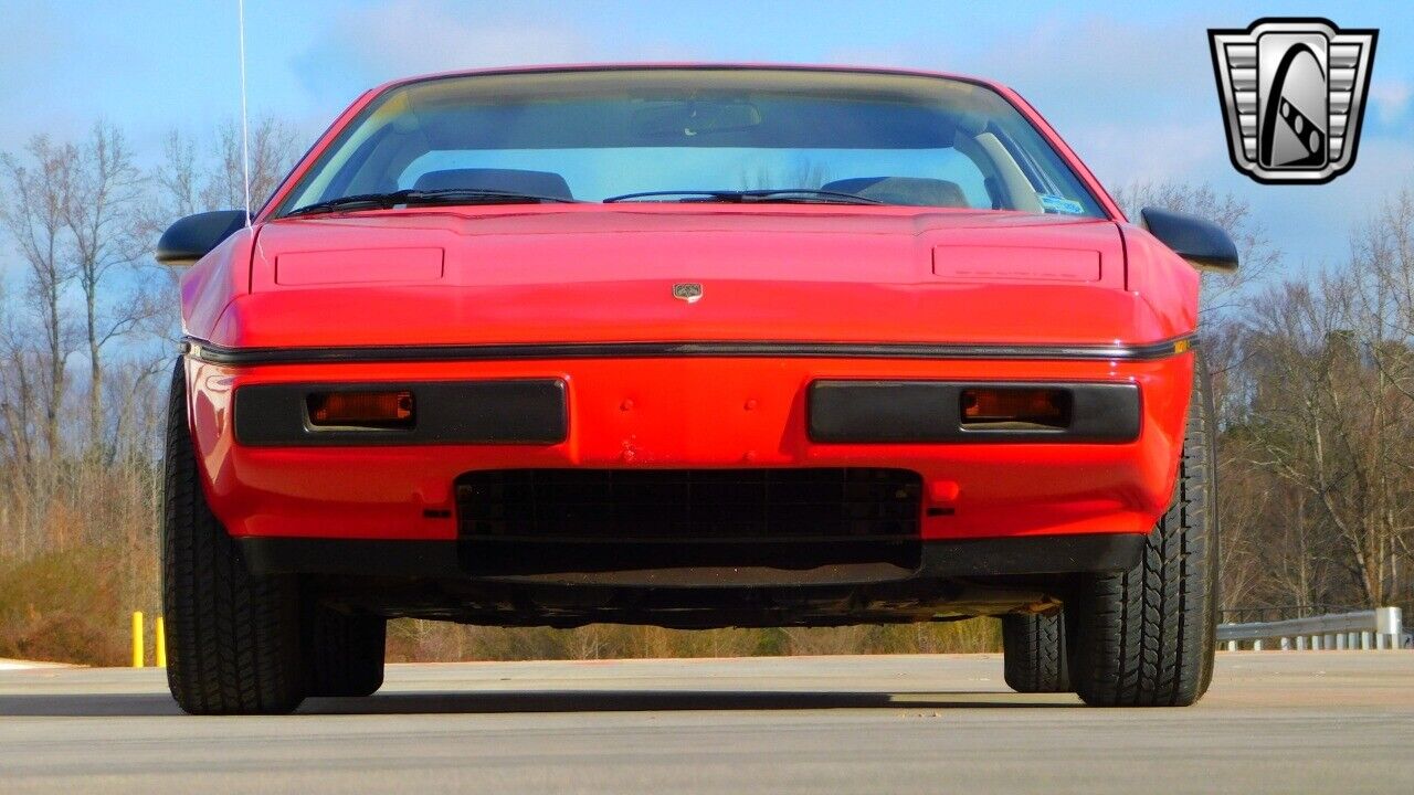 Pontiac-Fiero-1984-Red-Gray-142261-2