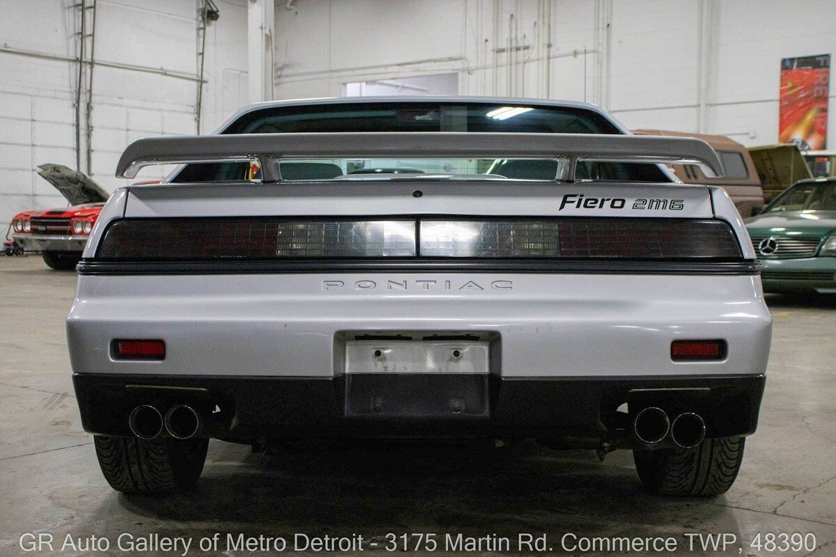 Pontiac-Fiero-1986-Gray-Gray-206479-5