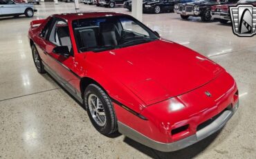 Pontiac-Fiero-Cabriolet-1985-Red-Gray-1514-5