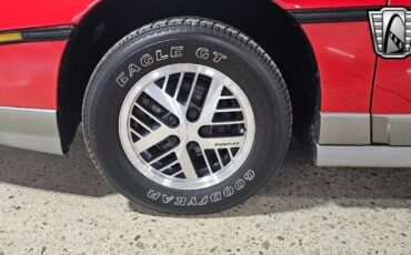 Pontiac-Fiero-Cabriolet-1985-Red-Gray-1514-6