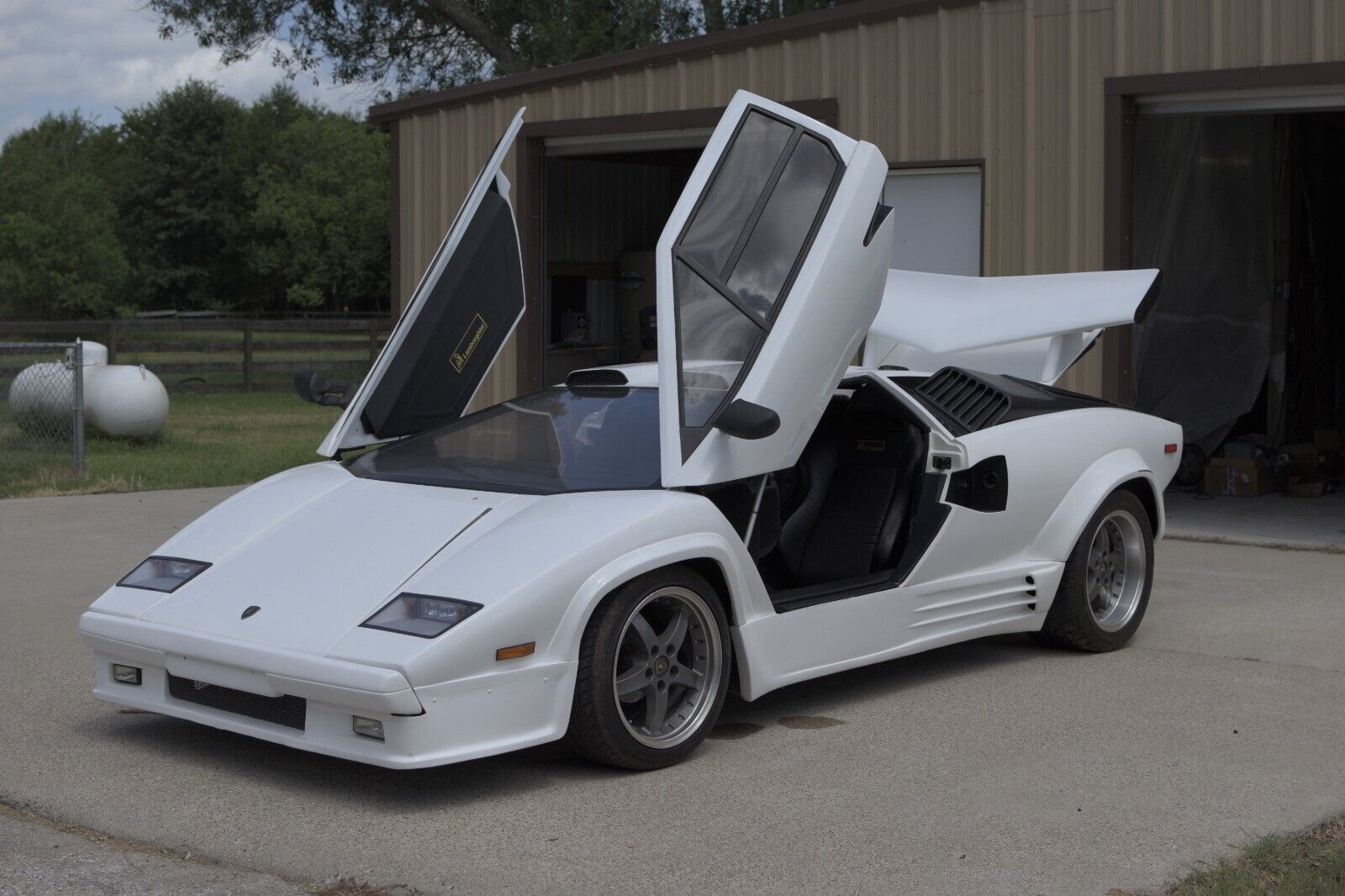 Pontiac-Fiero-Coupe-1986-White-88514-12