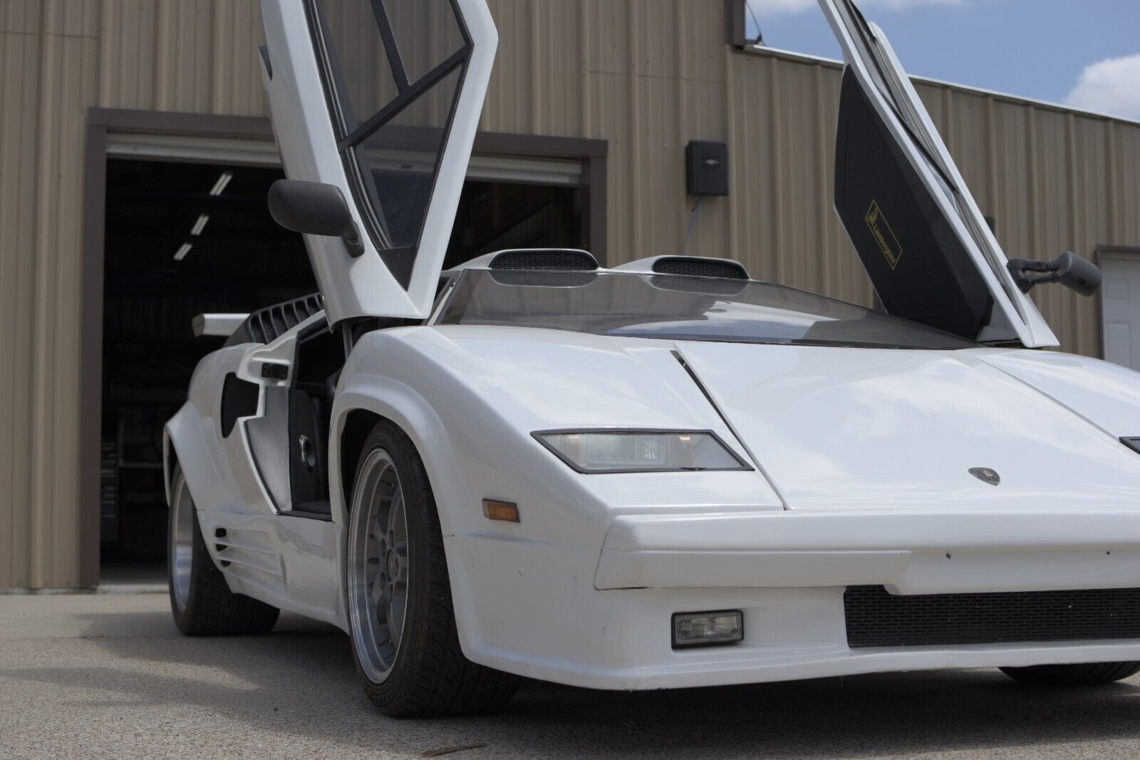 Pontiac-Fiero-Coupe-1986-White-88514-14