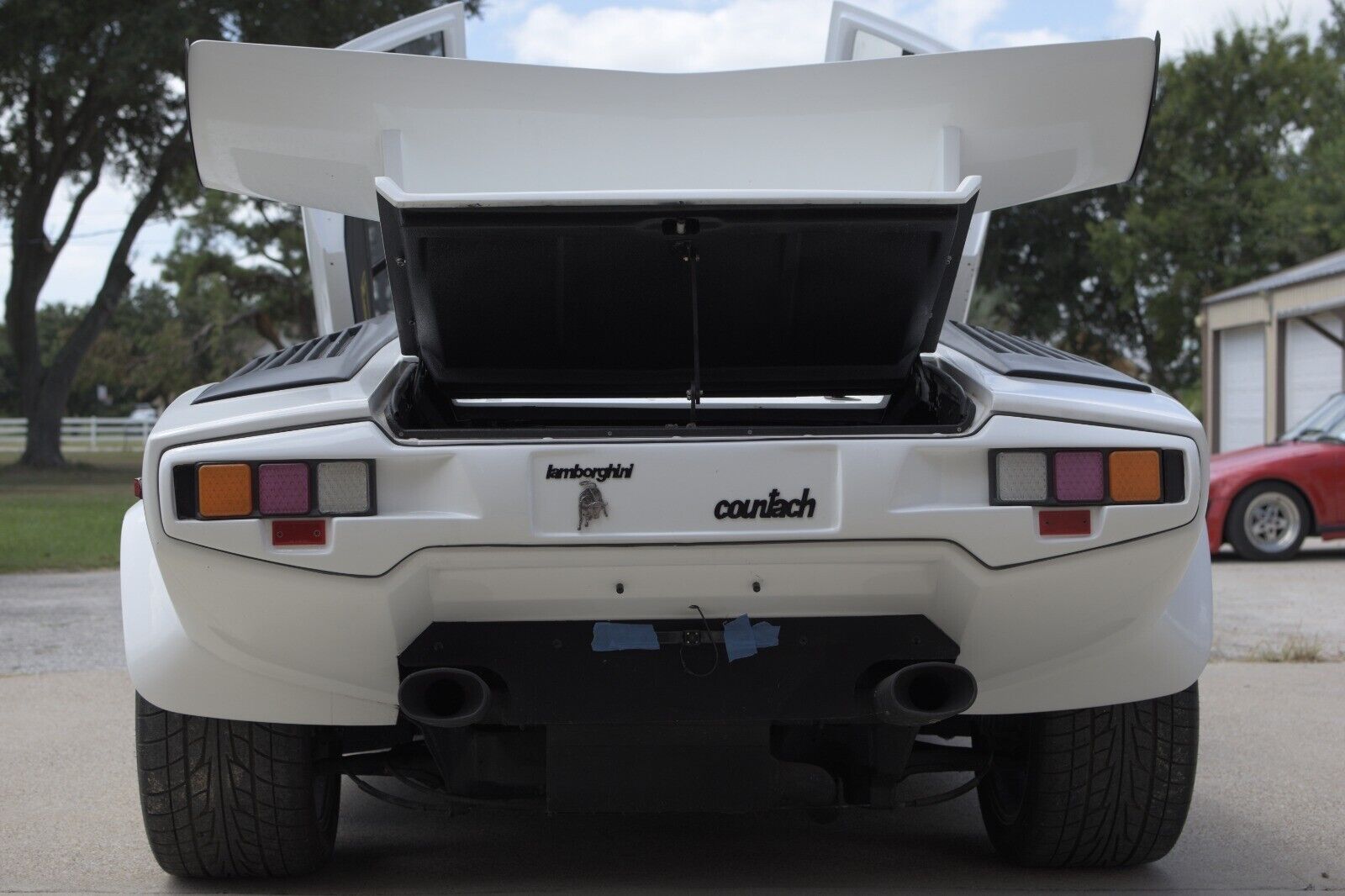 Pontiac-Fiero-Coupe-1986-White-88514-16