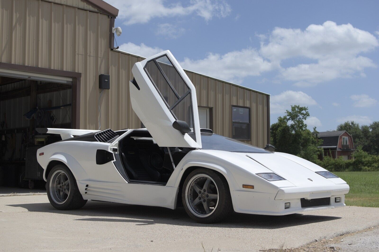 Pontiac-Fiero-Coupe-1986-White-88514-18