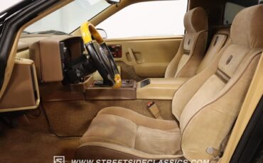 Pontiac-Fiero-Coupe-1987-Black-Tan-230817-4