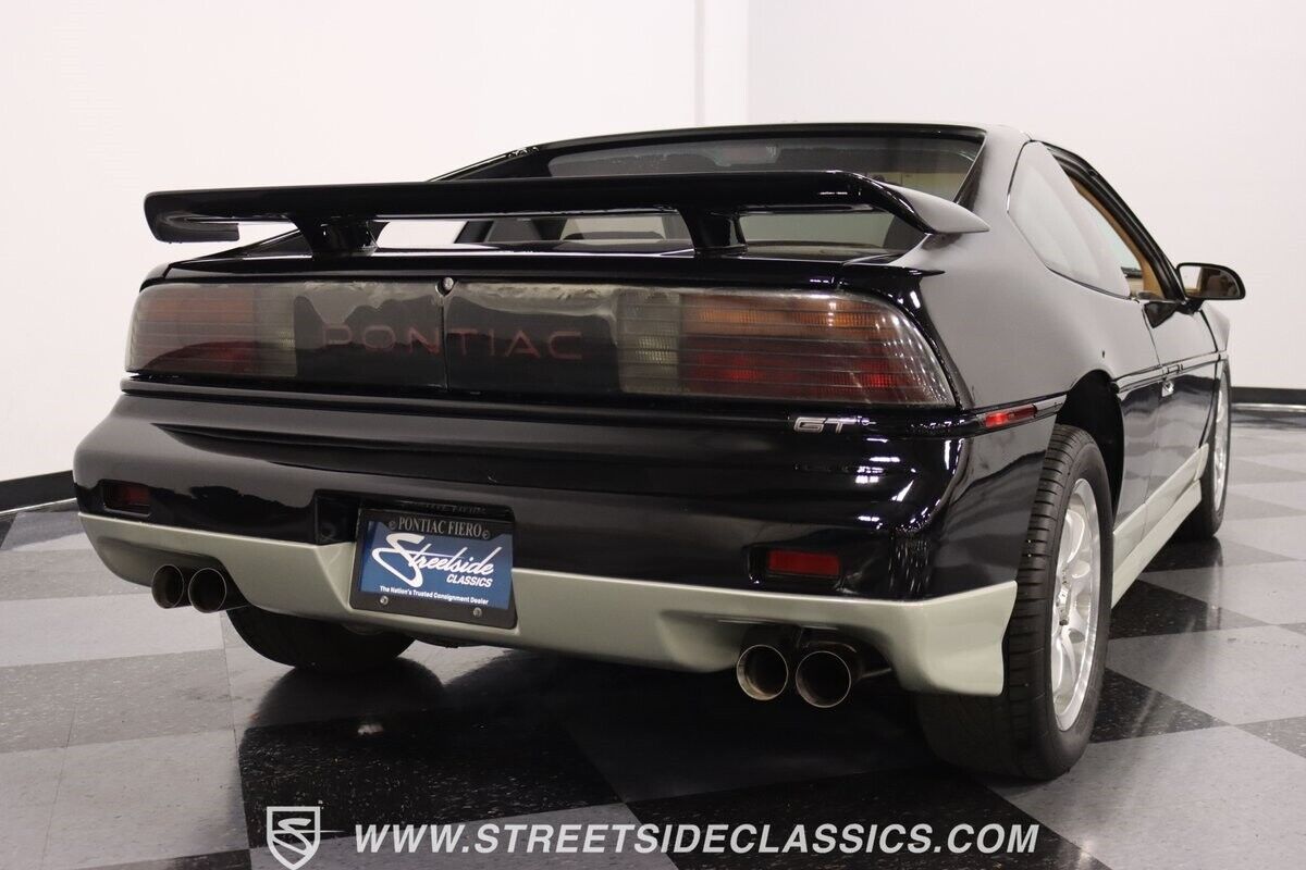 Pontiac-Fiero-Coupe-1987-Black-Tan-230817-9