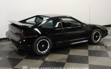 Pontiac-Fiero-Coupe-1988-Black-Gray-105544-11