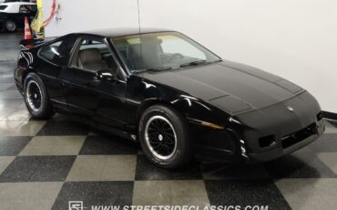 Pontiac-Fiero-Coupe-1988-Black-Gray-105544-13