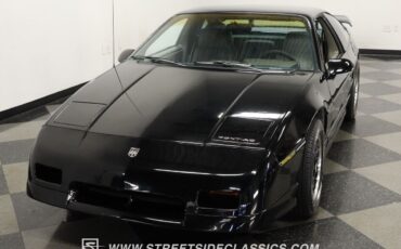 Pontiac-Fiero-Coupe-1988-Black-Gray-105544-16