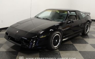 Pontiac-Fiero-Coupe-1988-Black-Gray-105544-17