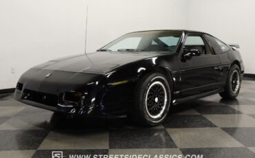 Pontiac-Fiero-Coupe-1988-Black-Gray-105544-21