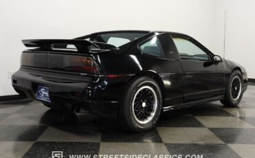 Pontiac-Fiero-Coupe-1988-Black-Gray-105544-26