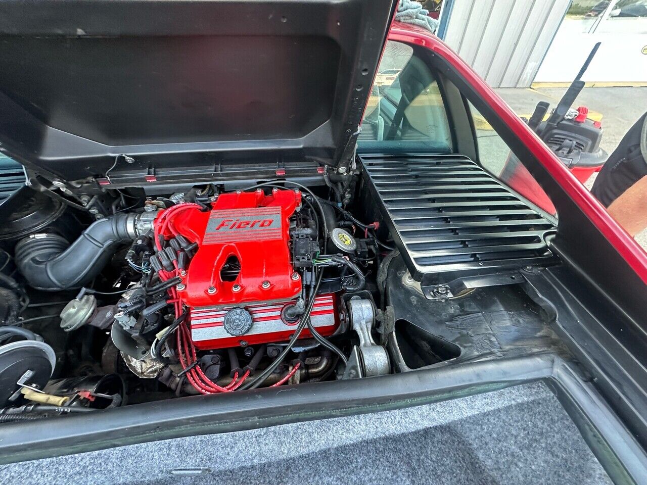 Pontiac-Fiero-Coupe-1988-Maroon-Gray-19978-10