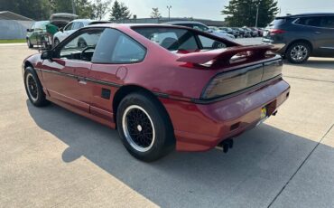 Pontiac-Fiero-Coupe-1988-Maroon-Gray-19978-22