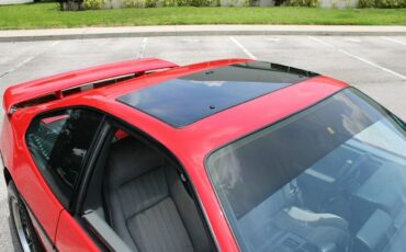 Pontiac-Fiero-Coupe-1988-Red-Gray-88520-11