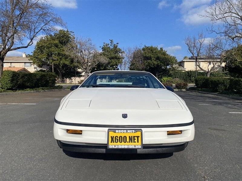 Pontiac-Fiero-formula-1988-white-213807-15