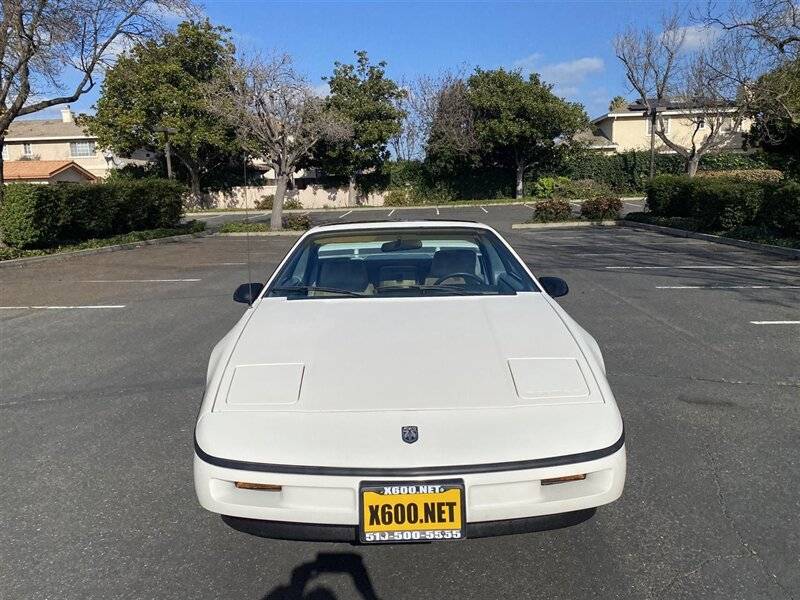 Pontiac-Fiero-formula-1988-white-213807-2