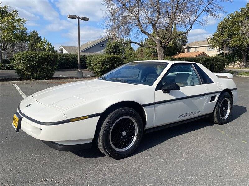 Pontiac-Fiero-formula-1988-white-213807-9